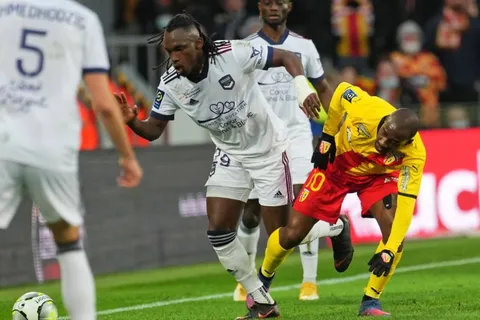 Alberth Elis vuelve a jugar en dolorosa derrota del Burdeos; próximo destino el PSG de Keylor