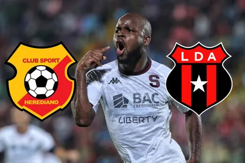 Javon East gritando un gol con Saprissa.