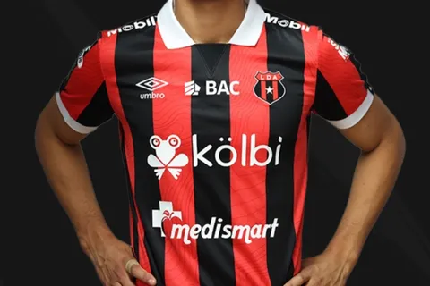 Guimaraes lo limpió de Alajuelense, dio el salto a Europa y ahora vuelve a Costa Rica para reforzar a un rival directo