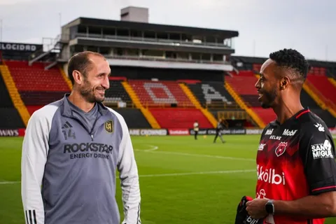 El detalle de Alajuelense con Giorgio Chiellini previo al duelo ante Los Angeles FC