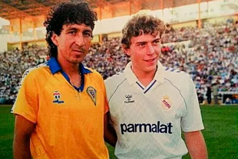 El Cádiz publicó foto del Mágico González con una leyenda del Real Madrid