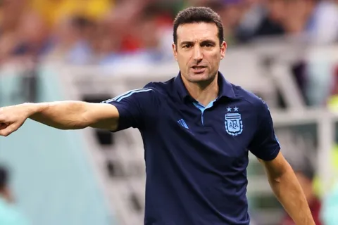Lionel Scaloni se enojó con la prensa por filtrar lo de la lesión de Rodrigo De Paul