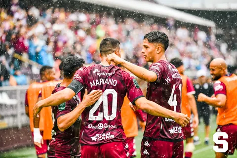 ¿Jugará Mariano Torres la final entre Saprissa y Alajuelense? Vladimir Quesada despeja las dudas