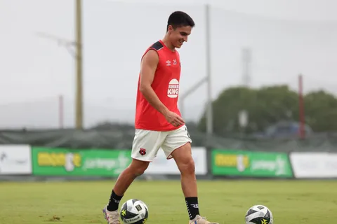 Santiago Van Der Putten se marcharía en este mercado.