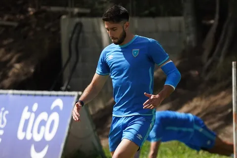 Nicolás Samayoa afirmó que depende de Luis Fernando Tena su aparición en el Guatemala ante Trinidad y Tobago