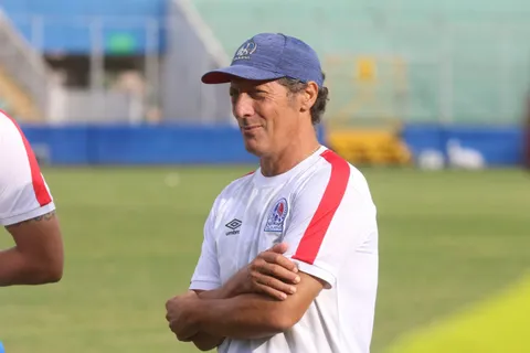 Sorpresa en Olimpia: Pedro Troglio hace las maletas y se va antes de lo previsto