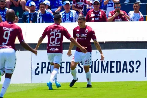 Saprissa pisa el acelerador, gana y acaricia la cima de su grupo