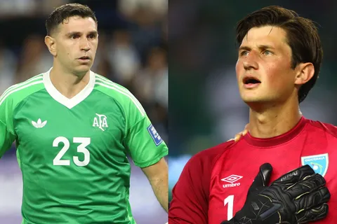 Nicholas Hagen y Emiliano Martínez.