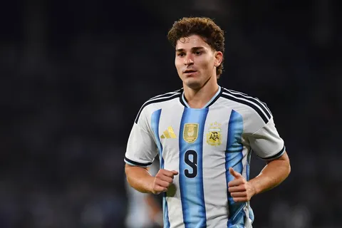 Julián Álvarez querría unirse al Arsenal, su primera alternativa tras Barcelona