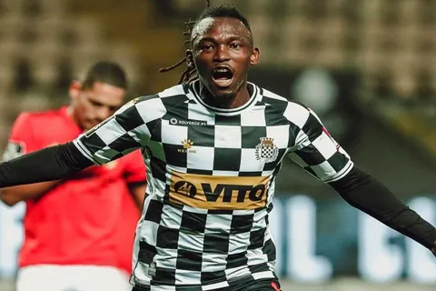 Alberth Elis es nombrado MVP en la victoria del Boavista contra Benfica