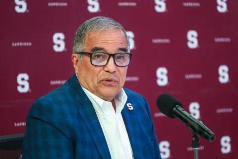 Roberto Artavia confirmó que no se bajaron aún del mercado de fichajes.