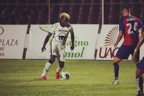 Pumas se pregunta si Carlos Mejía debería estar en el primer equipo