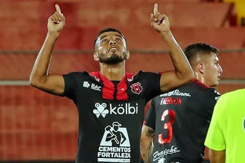 ¿Johan Venegas al futbol de Honduras?