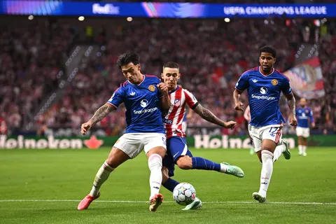 Nick Miller vinculó el estallido de Lisandro Martínez con la planificación y la rendición de cuentas en Manchester United