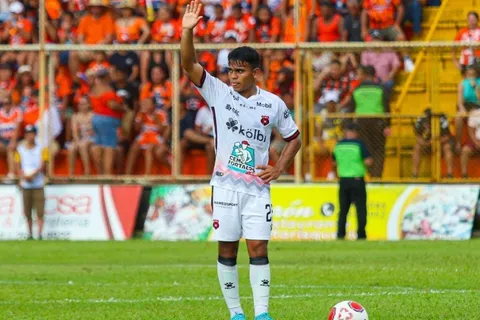 Alerta en Alajuelense; Sporting amenaza con quitarle el segundo puesto del grupo