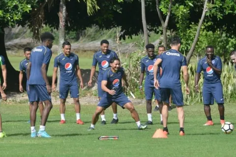 Brayan Velásquez apareció en prácticas de Motagua