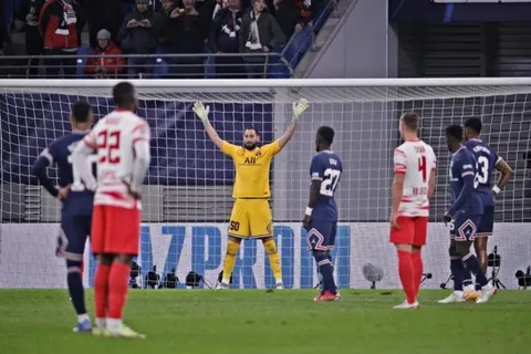 Gianluigi Donnarumma atajó un penal determinante ante el RB Leipzig [VIDEO]