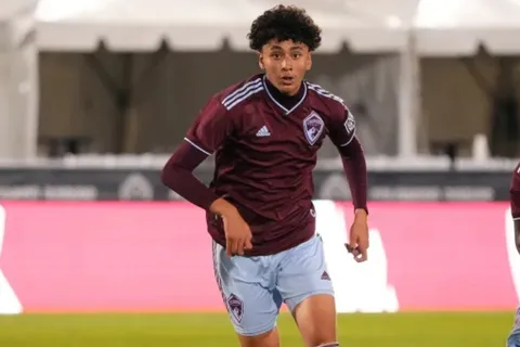 Salvadoreño firma contrato con equipo de la MLS