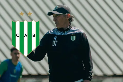 Mientras la Selección de Honduras lo tiene en carpeta, Pedro Troglio vive este polémico momento en Argentina