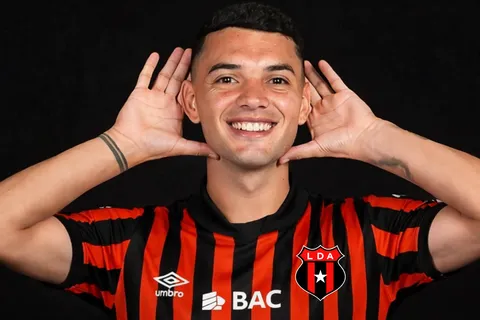 Mientras Olimpia pedía 500 mil dólares por Jorge Álvarez, esto es lo que Alajuelense pagaría por Malcom Pilone: "Está a un pasito"