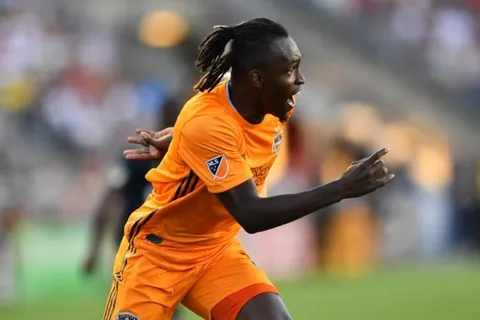 ¿Le espera banca? Después de hacer gol, Alberth Elis criticó duro a su DT en la MLS