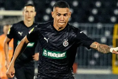 Kervin Arriaga con la camiseta del Partizan de Belgrado.