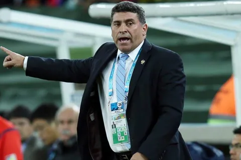 Un colombiano se perfila para dirigir a Costa Rica