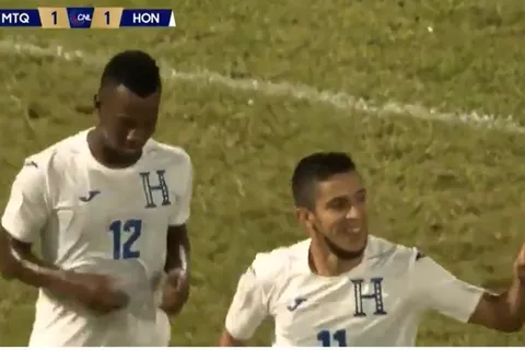 Coito daría vuelco total a formación de Honduras para enfrentar a Trinidad