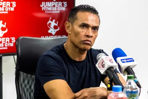 “No importa el técnico”: Paté Centeno carga contra Guimaraes en Alajuelense y Saprissa disfruta