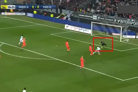 Keylor Navas encajó cuatro goles en un partido de película