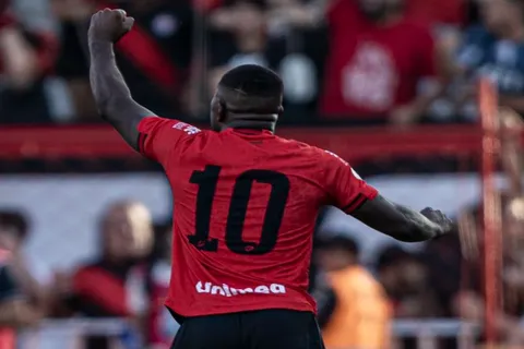 "No pueden tocarme": Joel Campbell les deja las cosas claras a sus detractores