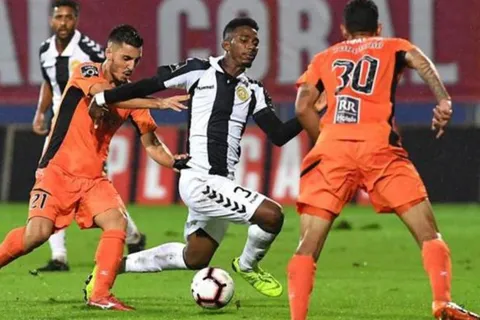 Bryan Rochez destacó en la victoria del derbi de Madeira
