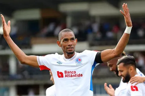 Jerry Bengtson envía contundente mensaje a los que piden su retiro