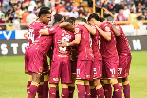 saprissa-aficion-jugadores