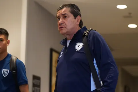 Sin tiempo que perder: Luis Fernando Tena toma medida extrema tras la derrota de Guatemala vs Panamá