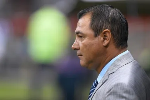 ¿Se queda o se va? Comunicaciones definió el futuro de Mauricio Tapia