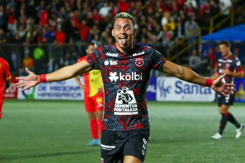 Ángel Tejeda explica por qué no se quedó en Alajuelense