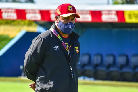Herediano se queda sin entrenador