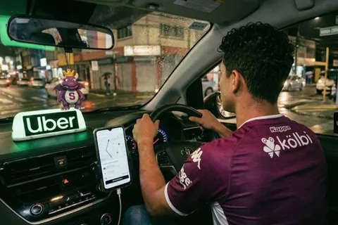 Ex Saprissa ahora trabaja de Uber.