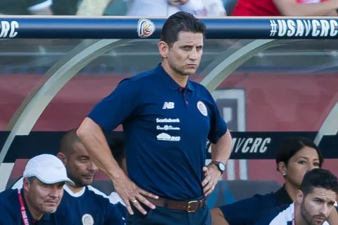 Ronald González salió satisfecho con el empate de Costa Rica ante Catar