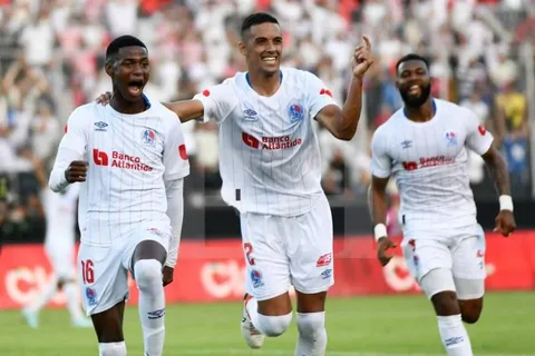 El campeón tiene a su primera baja confirmada; extranjero se va de Olimpia