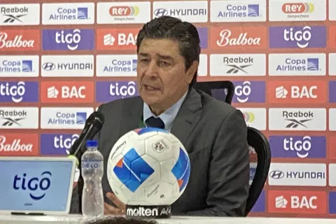 Luis Fernando Tena habló tras el empate. (Foto: Bitácora Deportiva)