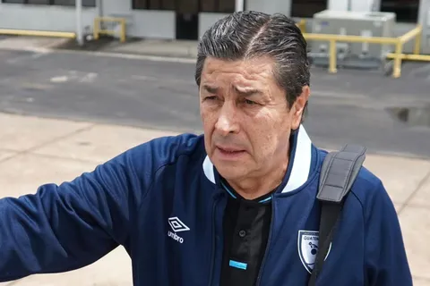 Luis Fernando Tena se encuentra contra las cuerdas para el juego vs Canadá por los cuartos de final de la Copa Oro