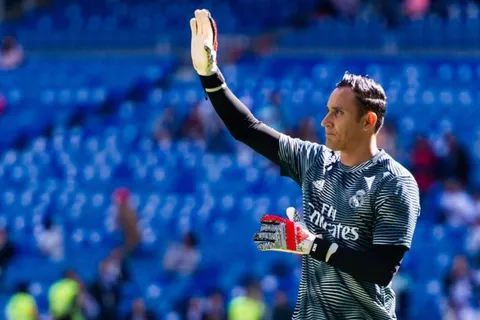 Keylor volvió al campo de juego tras la derrota y su despedida del Madrid