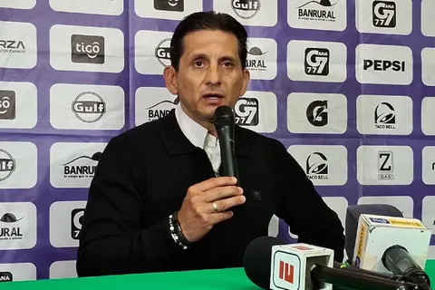 Ronald González lanza fuerte crítica a la Federación de Futbol de Guatemala