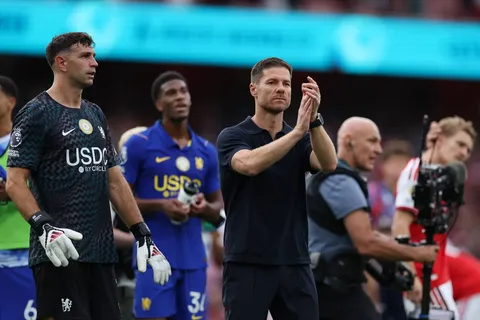 Xabi Alonso respalda a Estevão en Chelsea: “Cuento con Este al 100%”