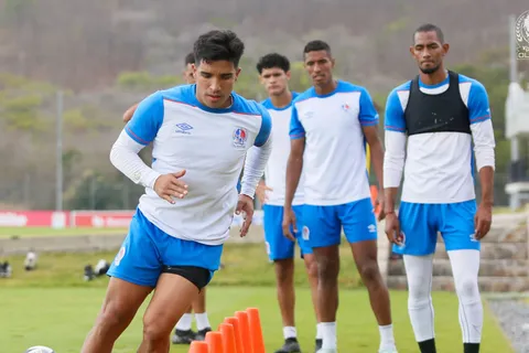 Olimpia cerró su primer 'fichaje' para el Apertura 2025; ya entrena con Eduardo Espinel