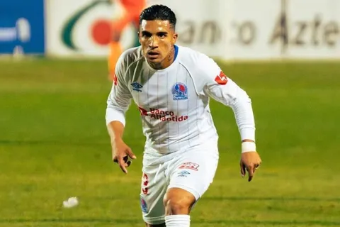¿A qué liga irá? Michaell Chirinos define su futuro y Olimpia conoce su decisión