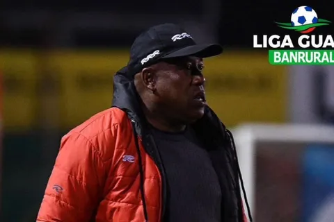 La Liga Nacional de Guatemala mantiene en suspenso a Hernán Medford