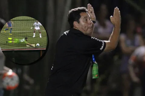 Entrenador de Managua explota por el arbitraje.